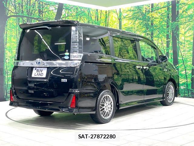 Toyota VOXY 2019-02 8726938-16
