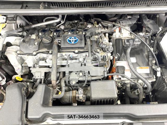 Toyota VOXY 2023-10 8726941-18