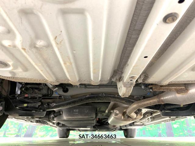 Toyota VOXY 2023-10 8726941-19