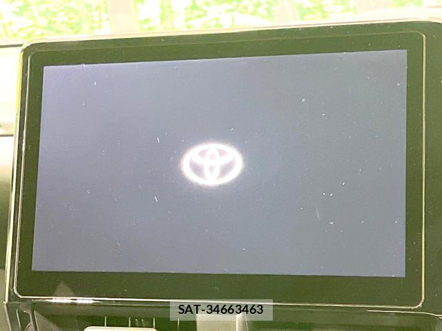 Toyota VOXY 2023-10 8726941-2
