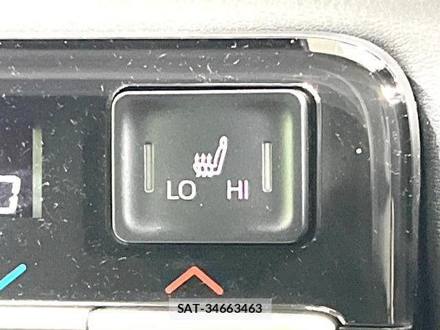 Toyota VOXY 2023-10 8726941-7