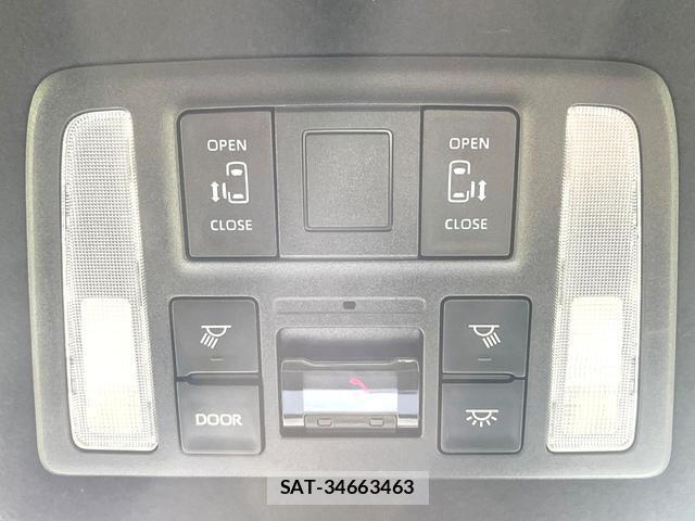 Toyota VOXY 2023-10 8726941-8
