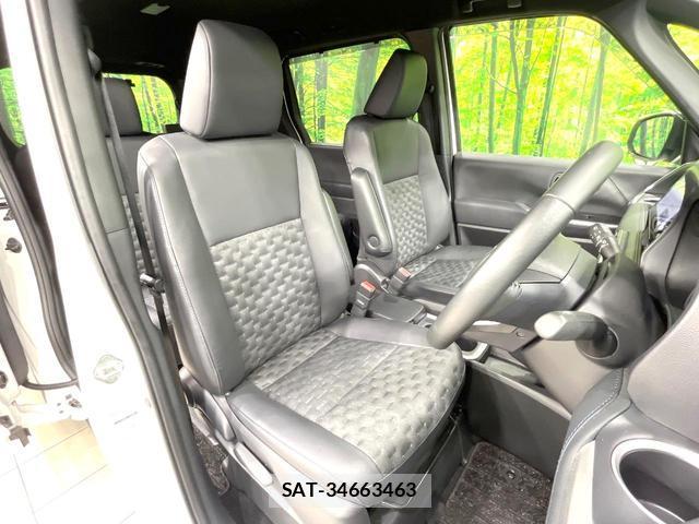 Toyota VOXY 2023-10 8726941-9