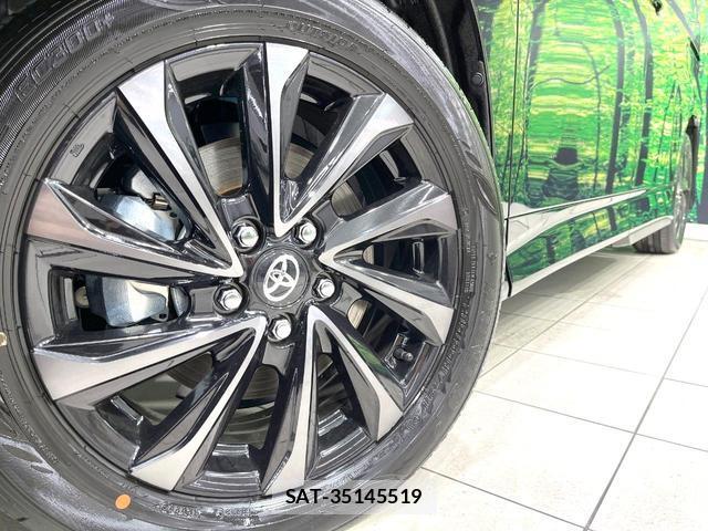 Toyota VOXY 2026-07 8726943-13