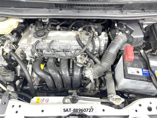 Toyota VOXY 2017-11 8726950-17