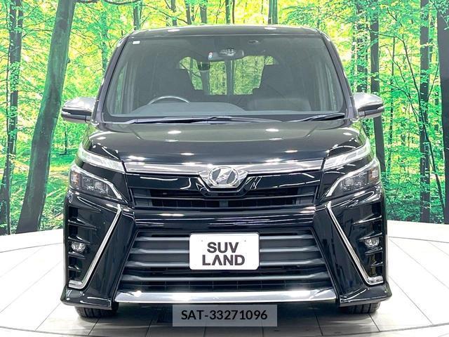 Toyota VOXY 2018-10 8726962-15