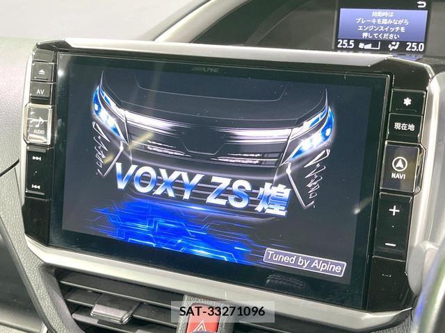 Toyota VOXY 2018-10 8726962-3