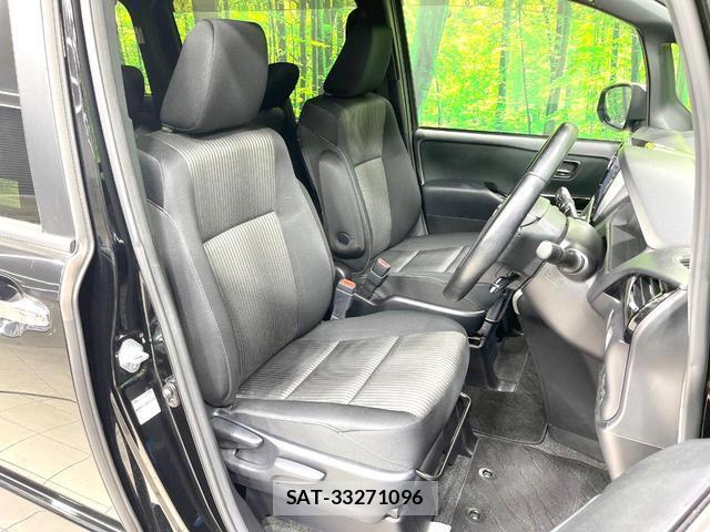 Toyota VOXY 2018-10 8726962-7