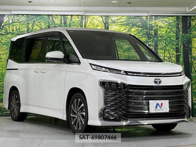 Toyota VOXY 2023-06 8726982-15