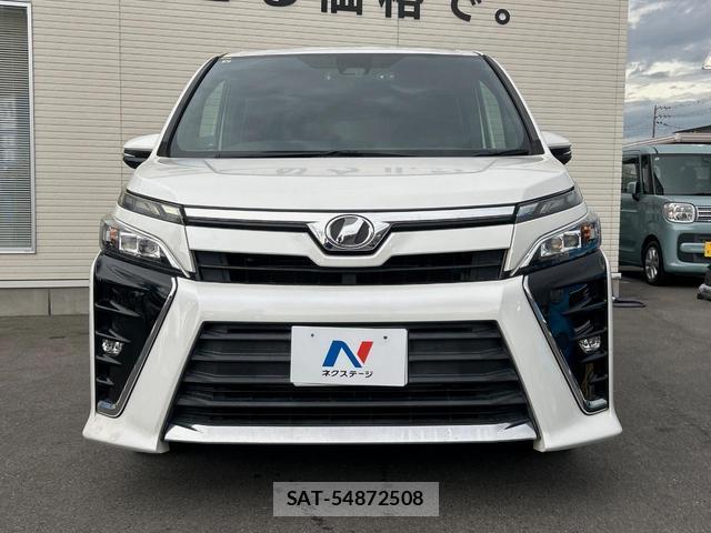 Toyota VOXY 2017-09 8727026-13