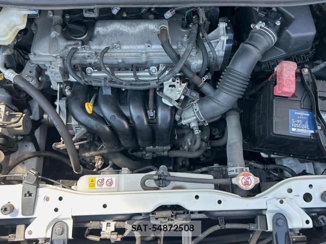 Toyota VOXY 2017-09 8727026-17