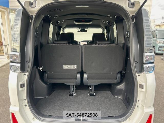 Toyota VOXY 2017-09 8727026-9