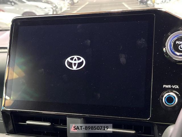 Toyota VOXY 2022-06 8727037-5