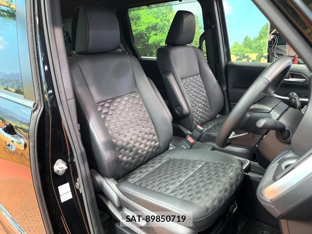 Toyota VOXY 2022-06 8727037-9