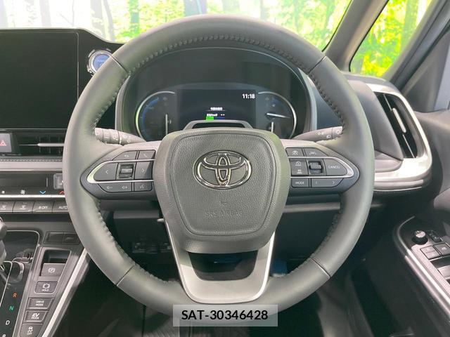 Toyota VOXY 2023-08 8727103-10