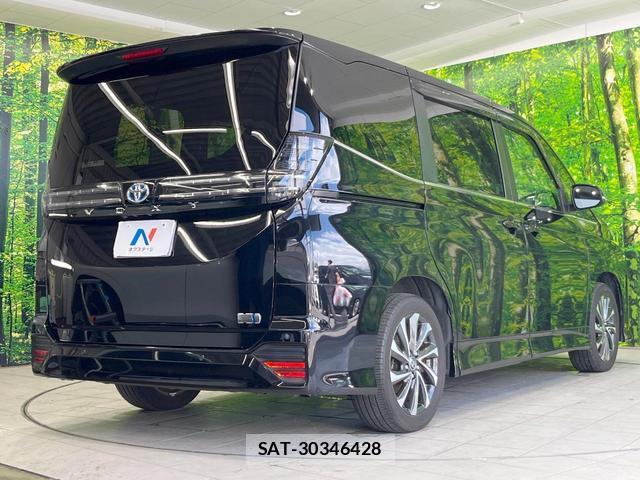 Toyota VOXY 2023-08 8727103-16