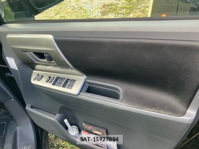 Toyota VOXY 2009-11 8727270-10