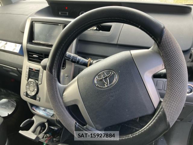 Toyota VOXY 2009-11 8727270-15