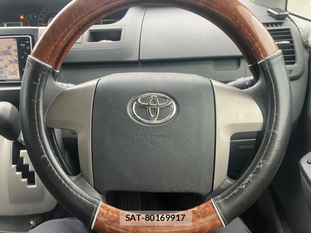 Toyota VOXY 2009-10 8727272-15