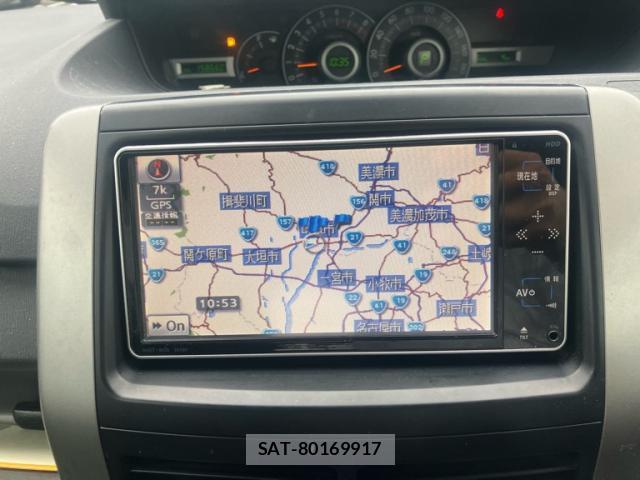 Toyota VOXY 2009-10 8727272-18