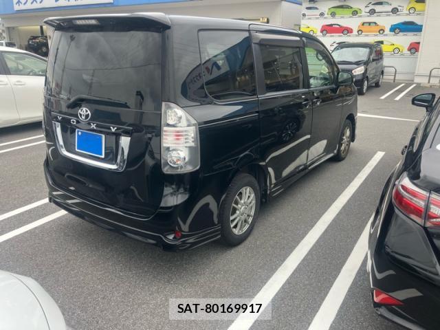 Toyota VOXY 2009-10 8727272-2