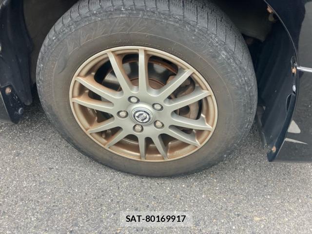 Toyota VOXY 2009-10 8727272-4