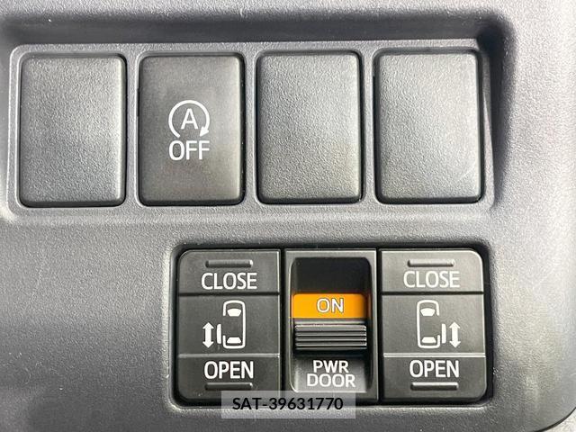 Toyota VOXY 2014-09 8727586-4