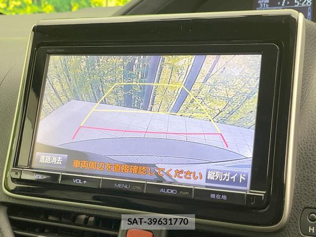 Toyota VOXY 2014-09 8727586-5
