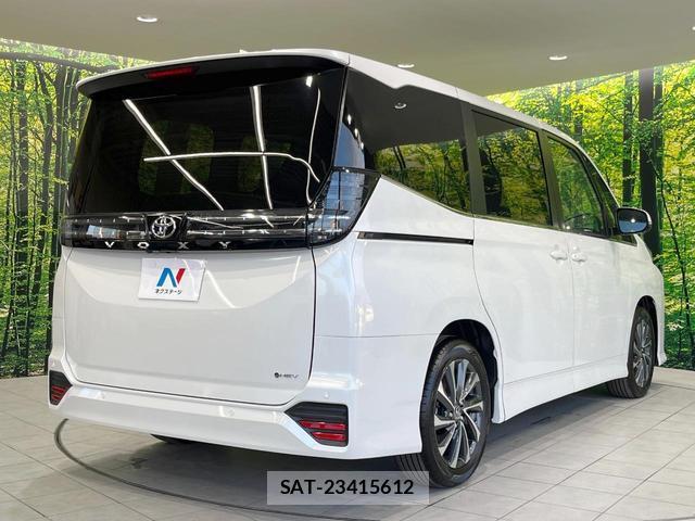 Toyota VOXY 2026-05 8727627-17