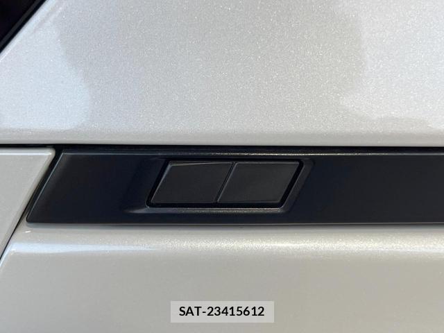 Toyota VOXY 2026-05 8727627-6