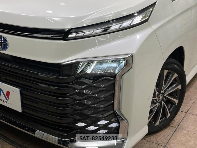 Toyota VOXY 2024-02 8727679-12