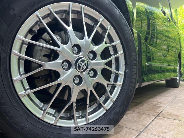 Toyota VOXY 2021-03 8727680-14