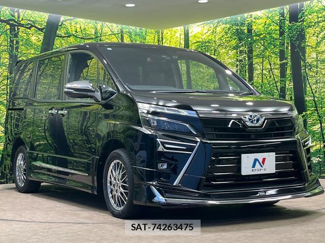 Toyota VOXY 2021-03 8727680-17