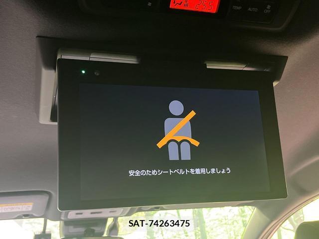 Toyota VOXY 2021-03 8727680-2