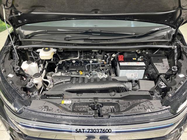 Toyota VOXY 2024-09 8727732-17