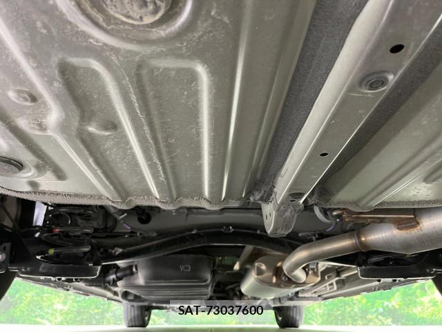Toyota VOXY 2024-09 8727732-18
