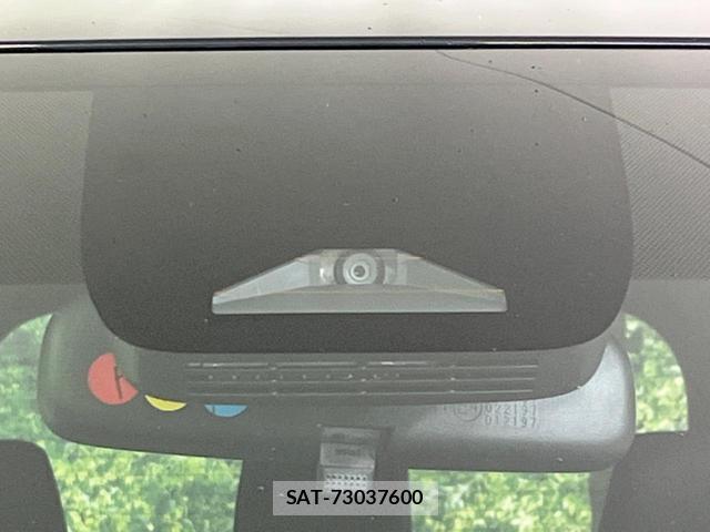 Toyota VOXY 2024-09 8727732-5