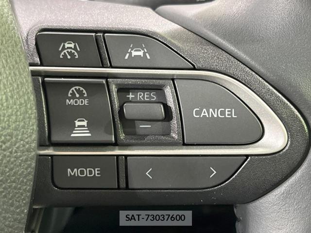 Toyota VOXY 2024-09 8727732-6