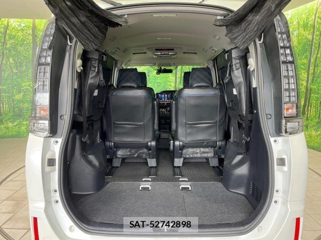 Toyota VOXY 2014-06 8727736-11