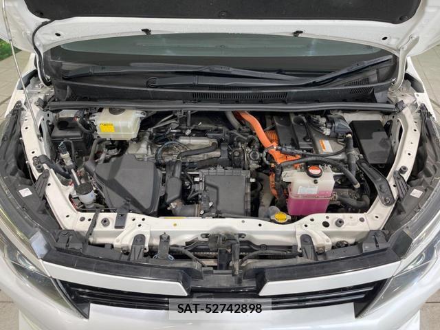 Toyota VOXY 2014-06 8727736-19