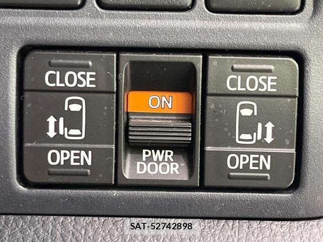 Toyota VOXY 2014-06 8727736-7