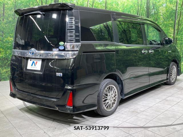 Toyota VOXY 2019-05 8727740-16