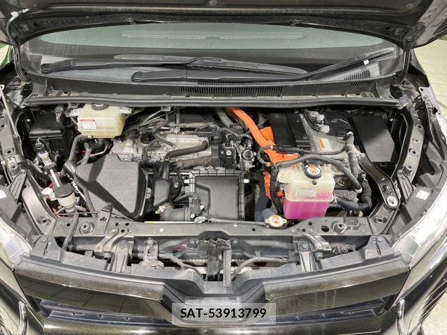 Toyota VOXY 2019-05 8727740-17