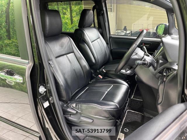 Toyota VOXY 2019-05 8727740-6