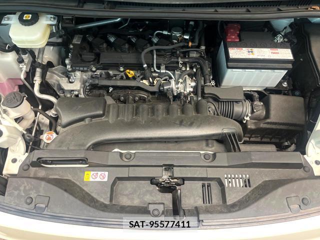 Toyota VOXY 2022-04 8727748-18