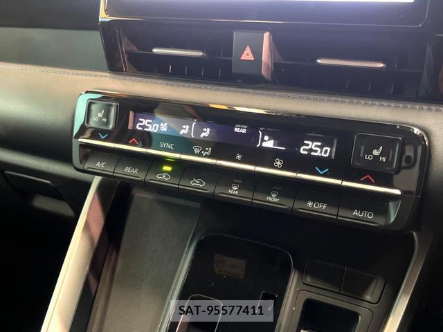 Toyota VOXY 2022-04 8727748-6