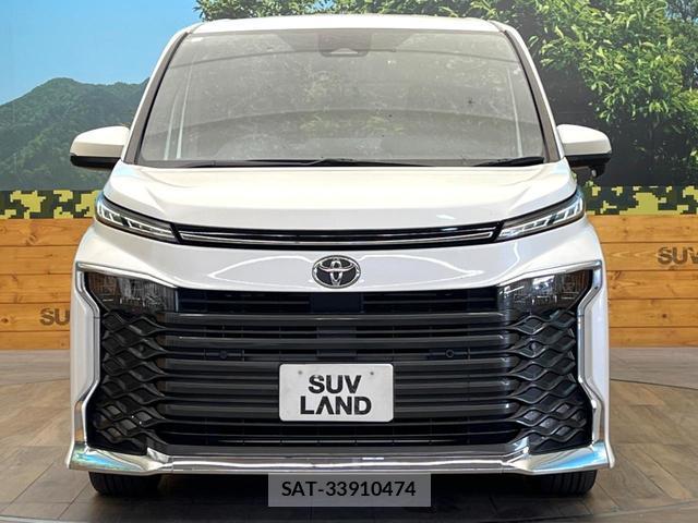 Toyota VOXY 2023-07 8727767-14