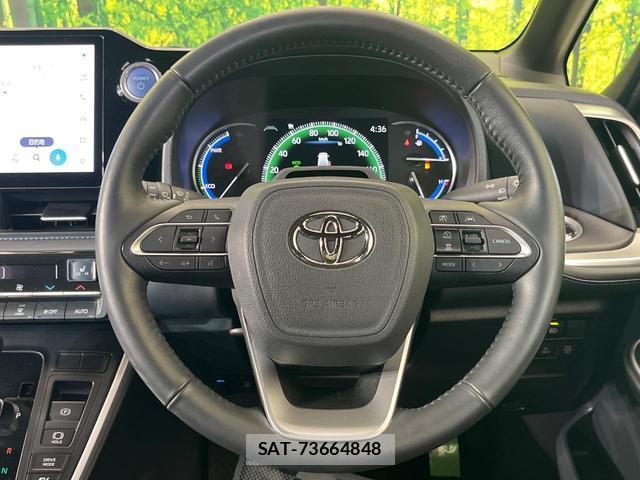 Toyota VOXY 2022-04 8727843-11