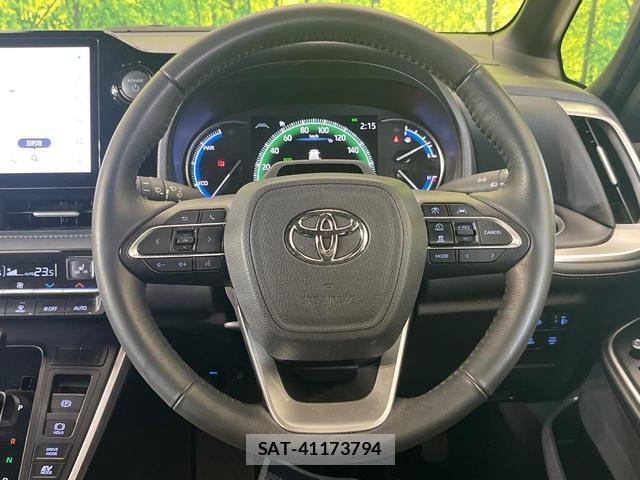 Toyota VOXY 2024-09 8727845-11