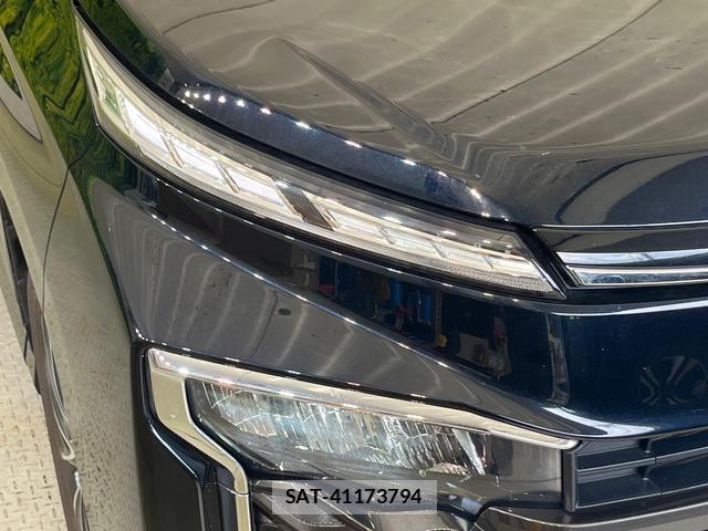 Toyota VOXY 2024-09 8727845-12